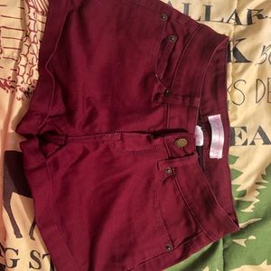 No boundaries shorts.